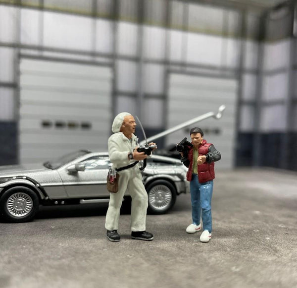 Classic 1:64 Scale Model Back To The Future 2 people Cast Alloy Car Simulation Static Figures Diorama Miniature Scene Collection